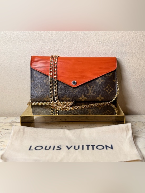 Louis Vuitton Handbags - Louis Vuitton Monogram Envelope with Chain